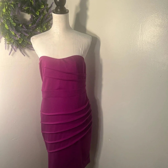 Forever 21+ strapless mini dress w/horizontal decorative raised hem design 1X - Picture 4 of 8